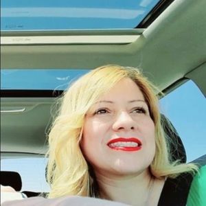 Meet your Posher, Maria